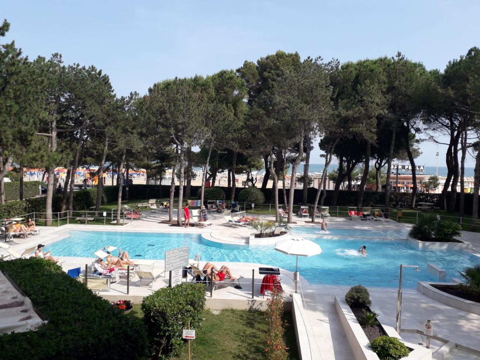 Cristallo Residence Lignano Sabbiadoro Eksteriør bilde
